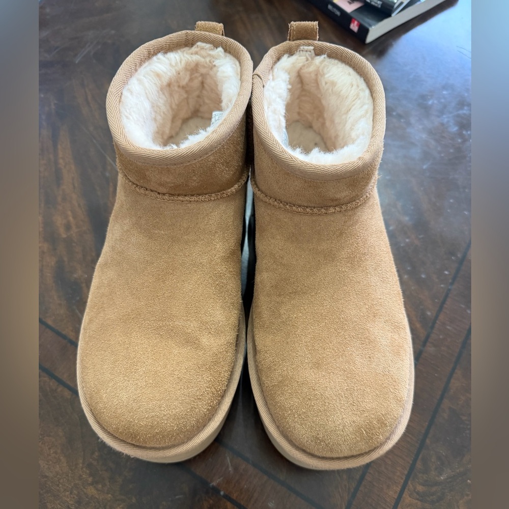 UGG women’s Chestnut Suede Shearling-Lined Boots